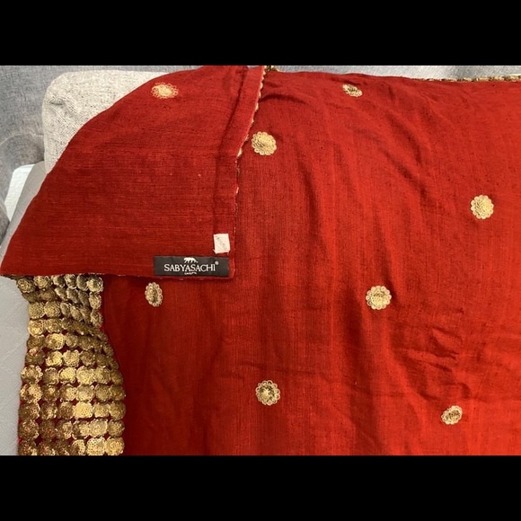 Sabyascachi Red Silk Matka Saree - Picture 3 of 6